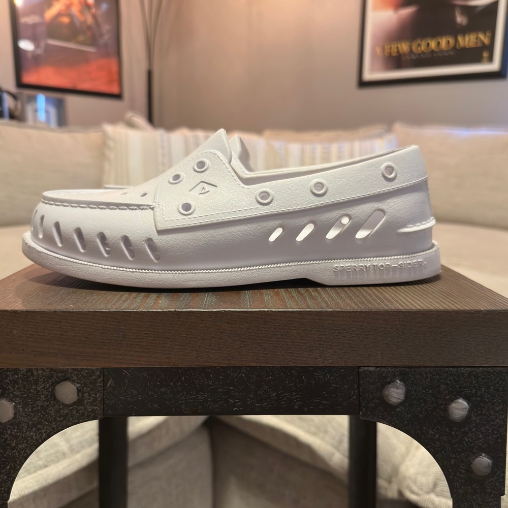White beach water proof boat shoes